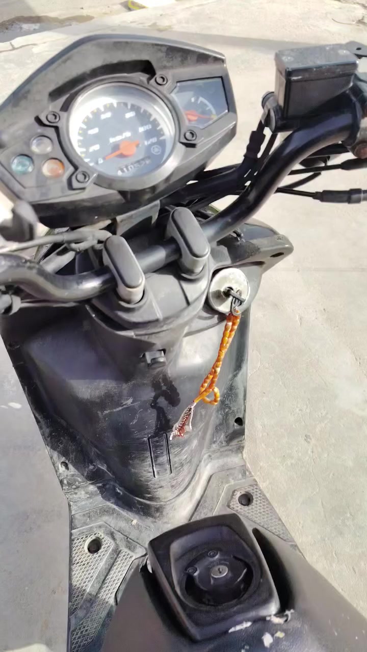 سلام عليكم دراجه سكنس جبلي موديل 14 كفاله عامه شرط ماشيه ٤٠ الف دراجه رمبه منزلهه صار شهرين دراجه مرتبه تشغيل نكره سلف سريع ناشفهه كلش سعره مليون و بيهه مجال مكاني بغداد حي الجهاد رقمي ***********رقمي
