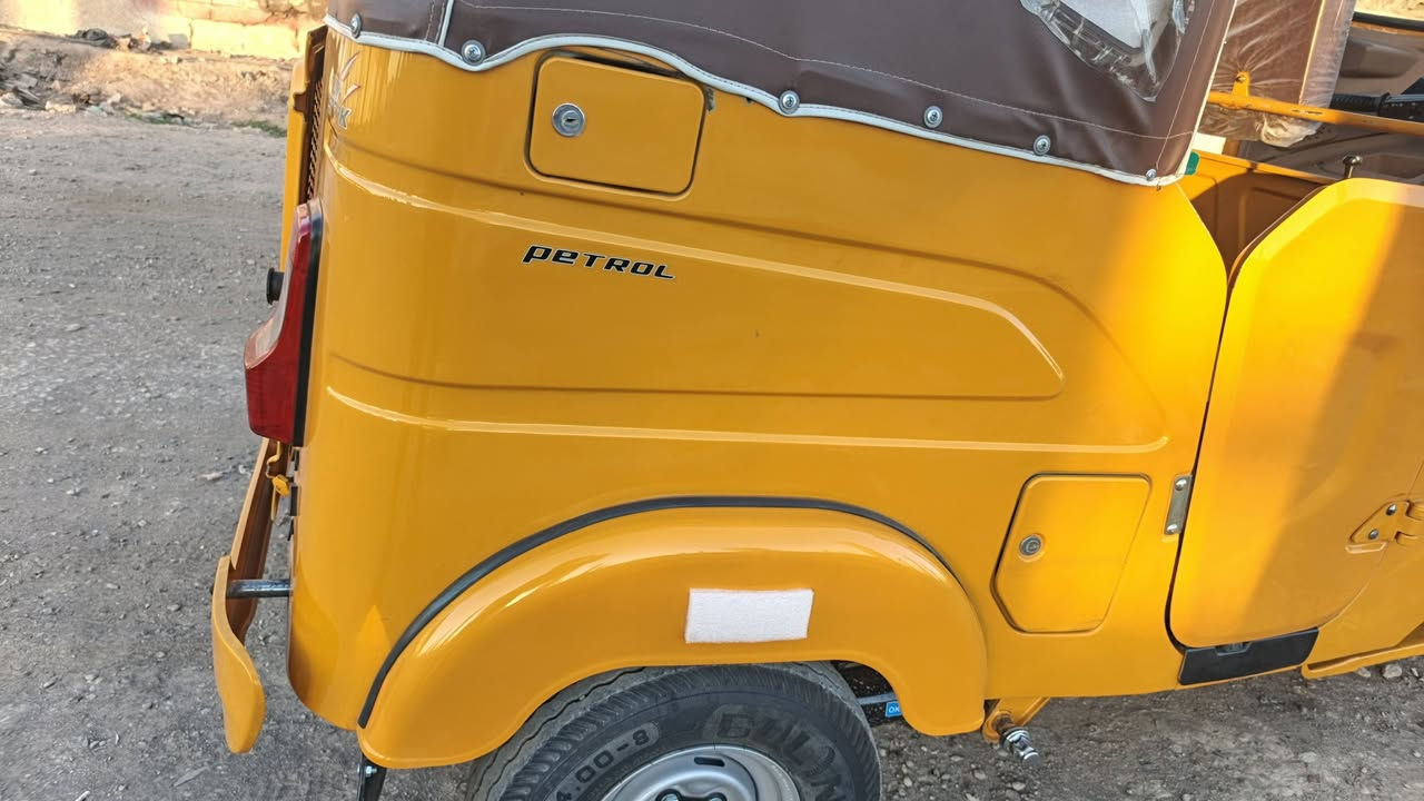 السلام عليكم تكتك للبيع موديل 22 شهر 9رقم  وسنويه تحويل ثاني يوم كفاله
عامه العنوان بغداد ***********
