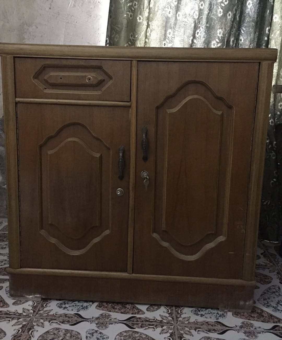 السلام عليكم
بوفيه بابين وجراره من الداخل عملاقه نظيفه جداً وكامله 

سويته ب ١٠٠ واريده ب ٤٠ بغداد الكاظميه ماعندي توصيل


**إذا كنت صاحب هذا الإعلان وتريد حذفه لأي سبب، رجاءا أرسل رسالة إلى الدعم الفني**