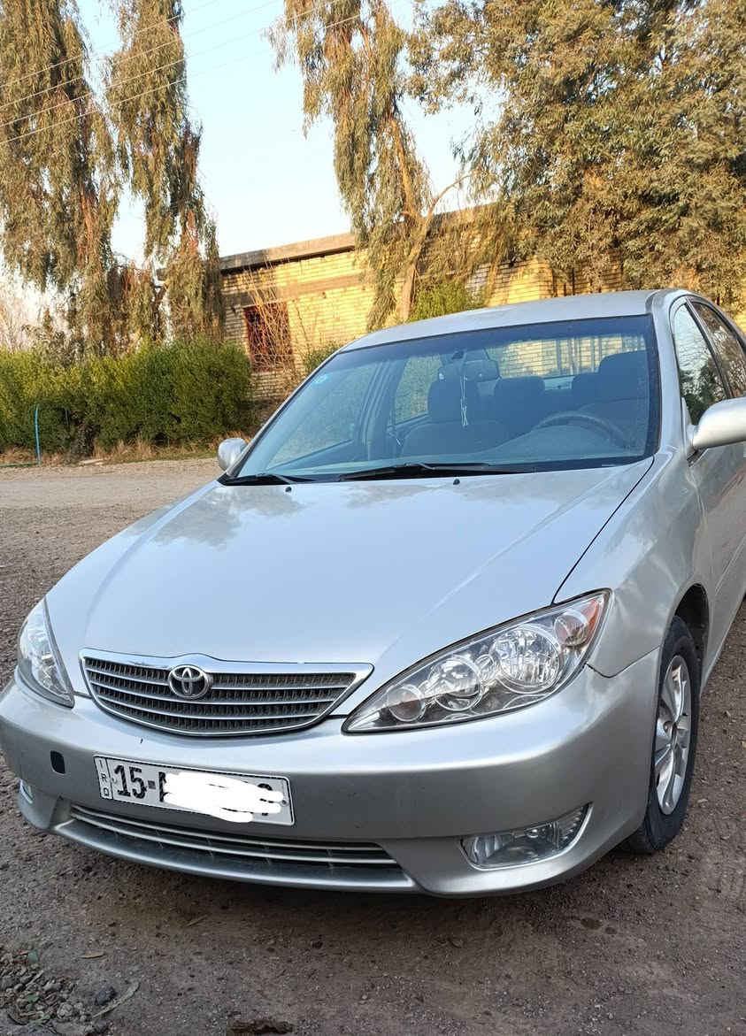 السلام عليكم تيوتا .كامري 2006
وارد امريكي لون سلفر

محرك. 6سلندر  3000
كشن السايق كهربائي

رقم انبار انكليزي الجديد 

بأسمي هزه جديده 

سنويه نافذة صار 5 اشهر

صبغ كم قطعه بس انطيك صبغ حزام 

ضربتهة جاملغ جهة السايق 

السونر مرفق مع الصور

مرجع بارد لا دواخل ولا لغود 

الانبار الگرمة 

السعر.   90 وبي مجال بسيط 

السيارة محرك بي خيط تبخير بسيط 

للاستفسار. ***********
