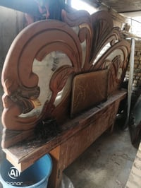 أثاث غرفة نوم • للبيع