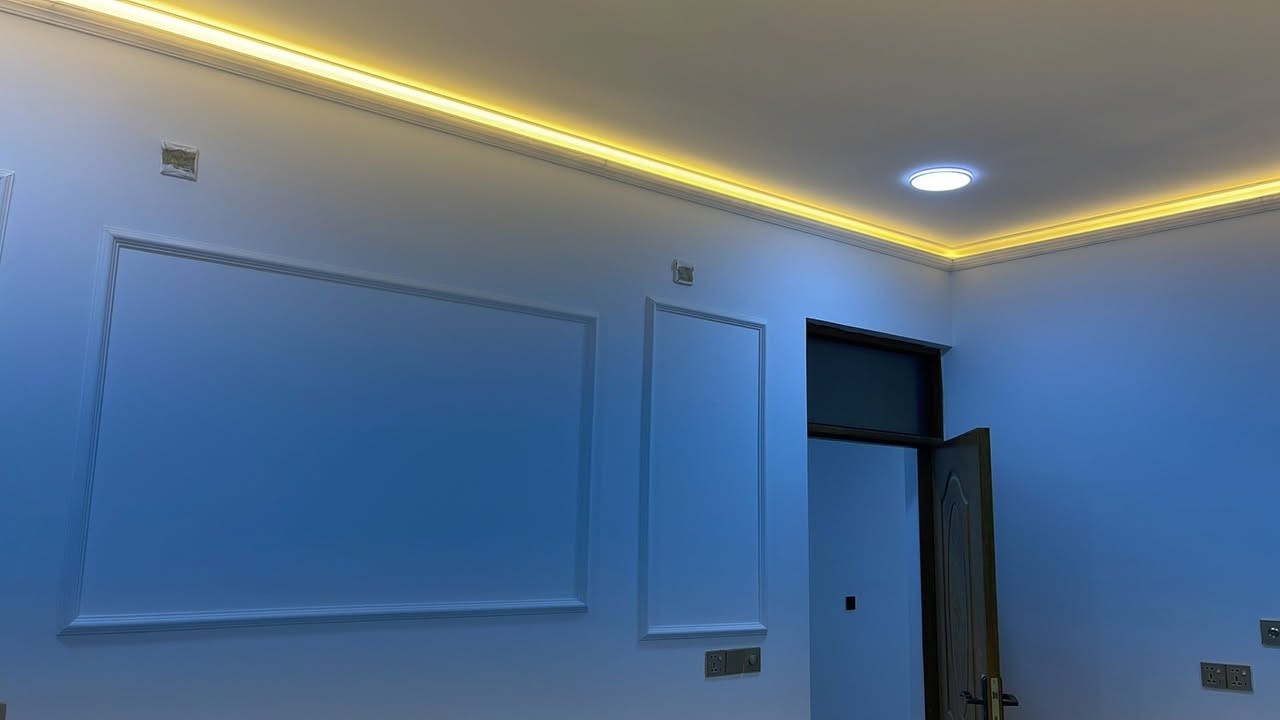 صباغ متفرغ مكاني بغداد الدوره نعمل كافه الاصباغ والديكورات داخلي وخارجي واجهات فوم طلس جبس بوردكس سحبات وكافه المقاولات العامه ***********واتساب
