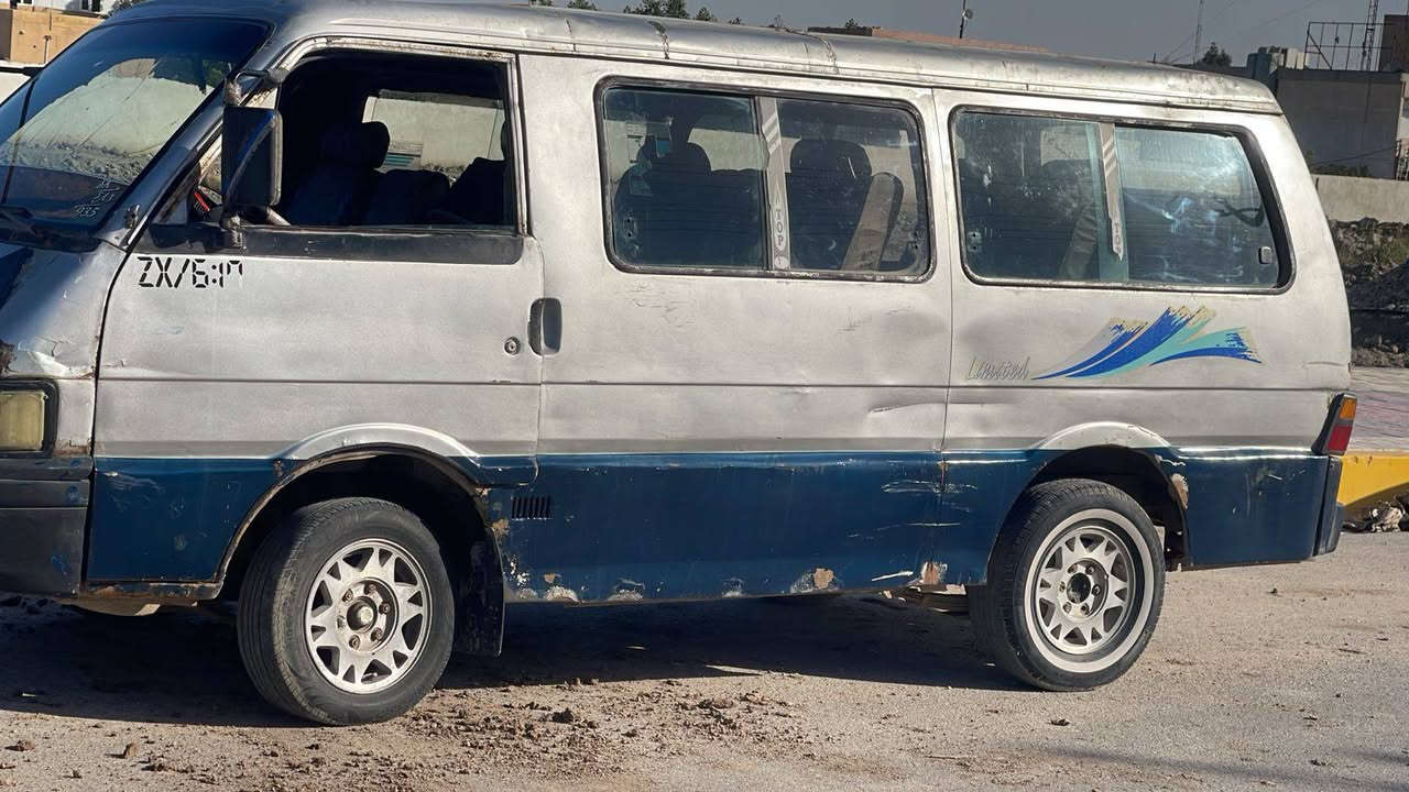 السلام عليكم
كيا بسته موديل 1994 مكينه وكير بلاد  الهيئه عل يشتري رقمها بغداد وراعيها بغداد السياره تحويل 
السعر 25 وبيها مجال للإستفسار اتصل على الرقم ***********
