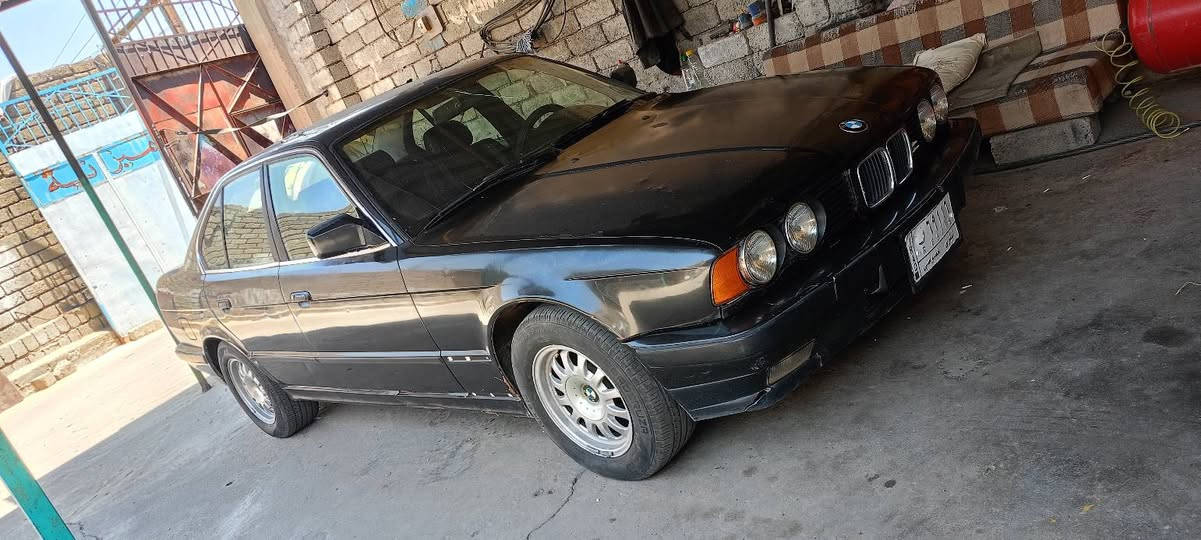 BMW 525
1989

محرك كبس

كير عادي  

كير ومحرك شرط 

فتحه سقف 

سياره بدون دعم بدون صبغ 

مكان السياره الموصل 

رقم نينوى

 سعر 36

***********

***********
