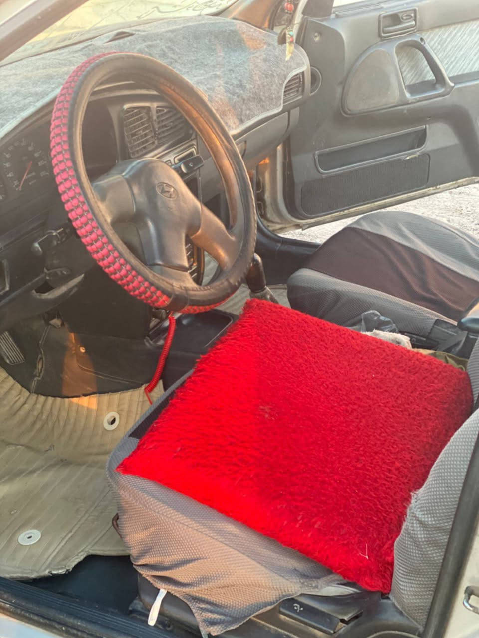 انتره موديل 95 ابسمي سياره كلش نضيفه  سنويه ال 29 رقم مشروع وطني ديالى ***********4
