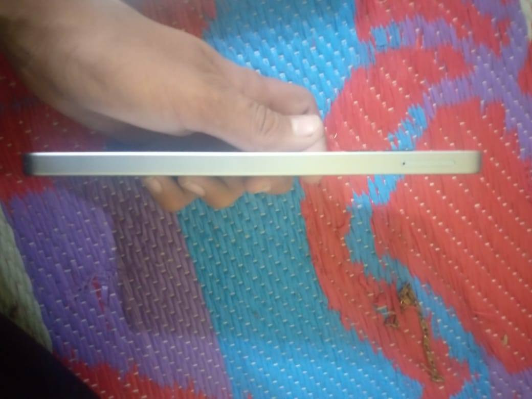 السلام عليكم 

جهاز للبيع A06 ذاكره 64 عشوائي8
 

بطاريه 100 جهاز استخدام قليل 

ويا كارتونه 

سبب البيع. محتاج وأريد ابيعه 

السعر 175وبي مجال


**إذا كنت صاحب هذا الإعلان وتريد حذفه لأي سبب، رجاءا أرسل رسالة إلى الدعم الفني**