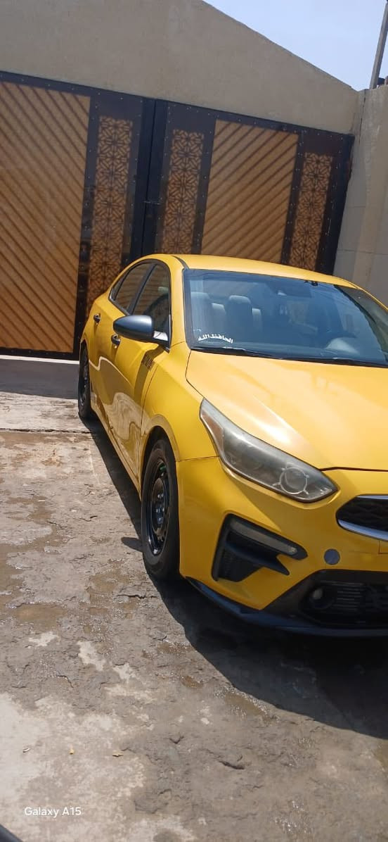 السلام عليكم ورحمة لبيع فورتي 2020 حادثه جاملغ وشوي من البنيد دوشمه عام تخم ويل وتاير جديد كير سياره ايتي  المرغوب ومنضومه تبريد جديد السياره مناقصه شي السعر 135 وبيه مجال مكانه السياره كاظميه واني مكلف بل نشر ***********
