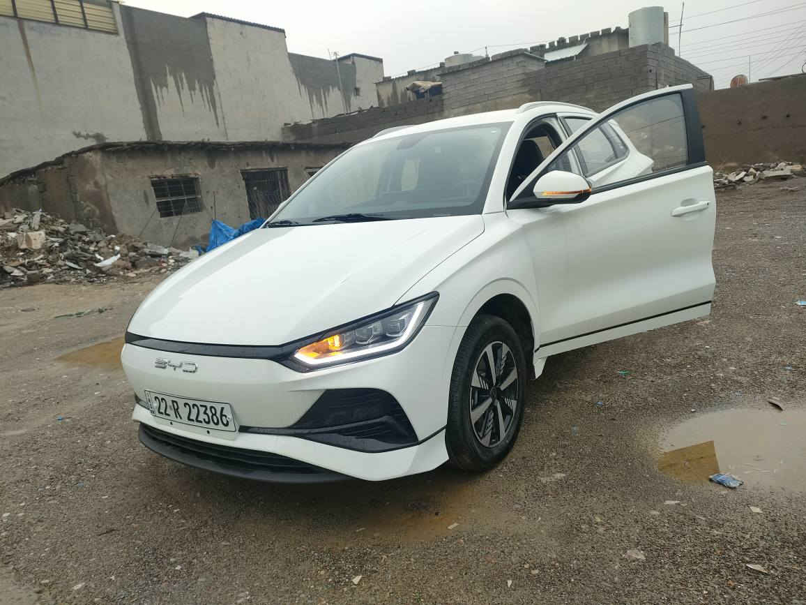 BYD e2 
فول کارەبای بە یەک شەعن 405 کیلۆمەتر ئەروات سەیارەکە هیجی نیە 2025 هەمووگیای بەشەرتە 3000کیلۆمەتر ڕۆیشتوە
سەعری 125 کەلاو مەجال  گۆرینەوە ناکەم *********** أربيل, العراق
