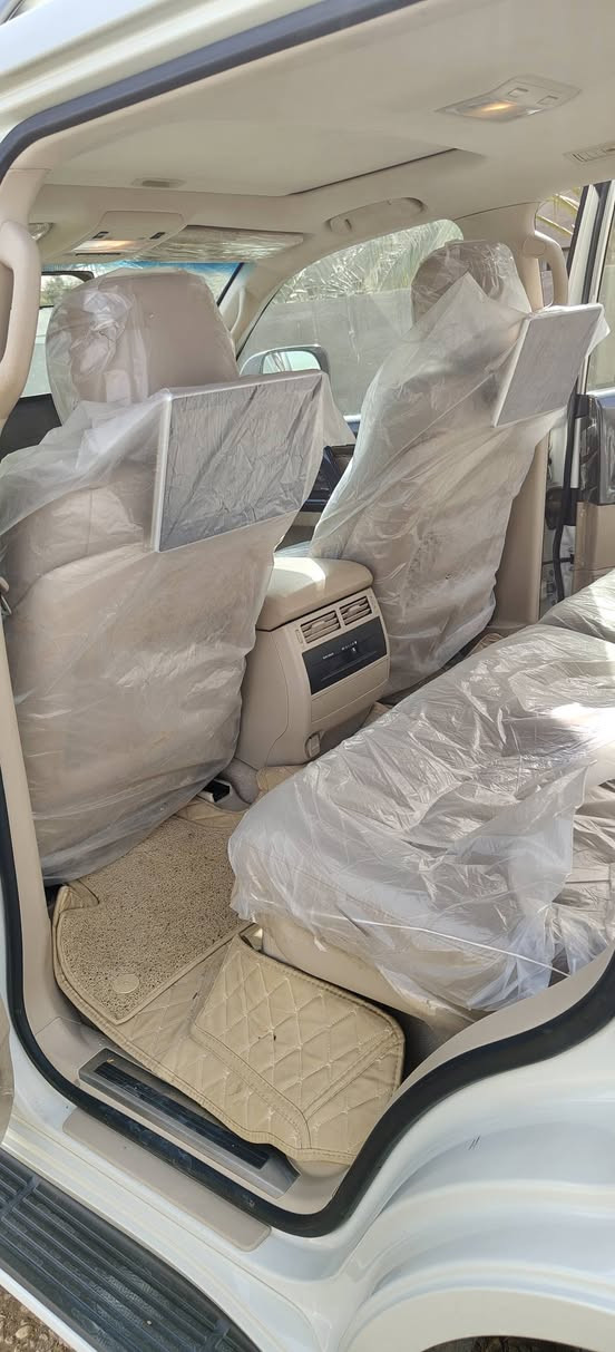 السلام عليكم لاندكروز 2020 6سلندر..
ساز رقم بغداد الجديد  تحويل مباشر سياره جديده وما متعوبه مكفولة كفاله عامه من كلشي للاستفسار ***********
