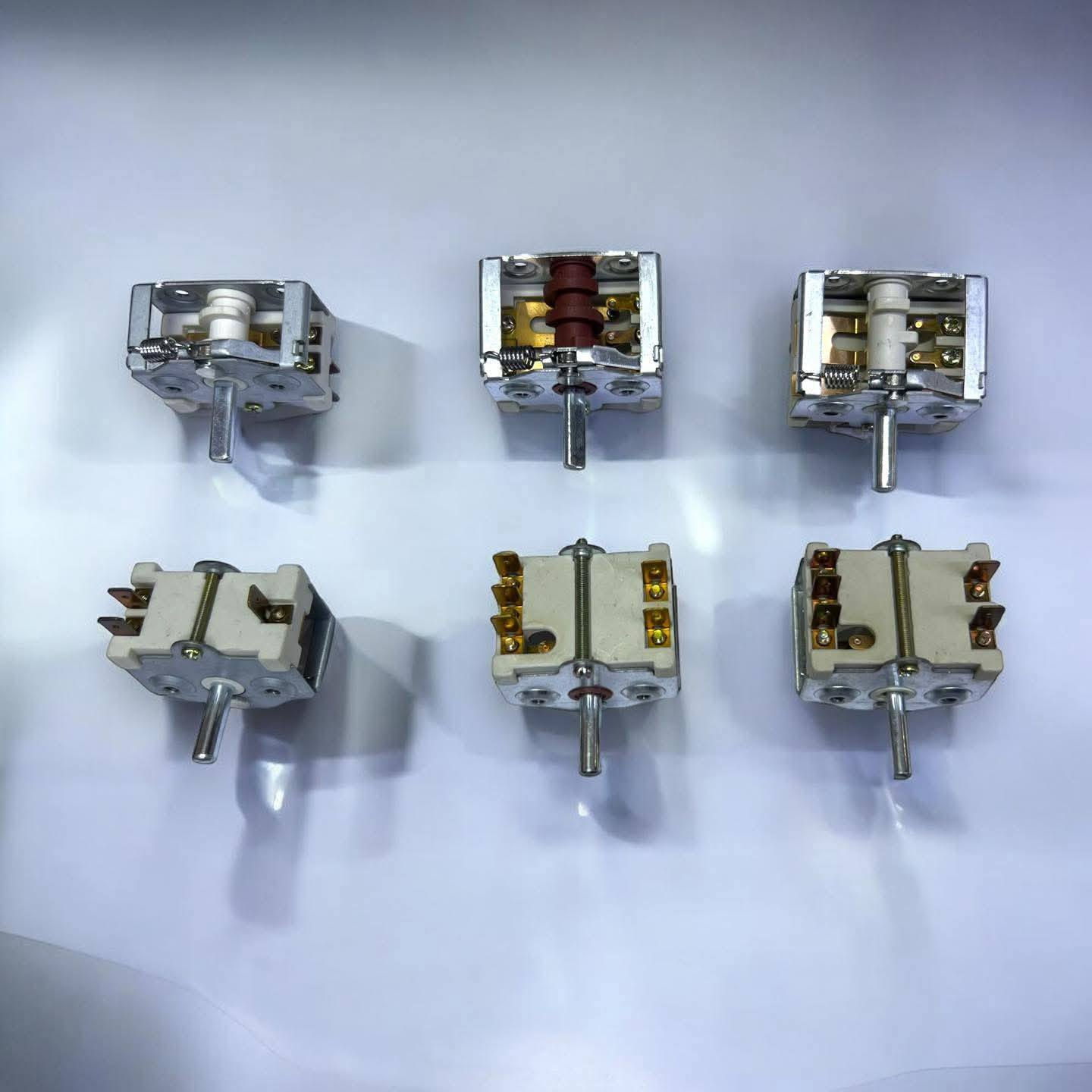 #وصول مواد أحتياطية الصوبات الكهربائية 
بأسعار مناسبة 
العنوان ذي قار قضاء النصر الصوب الكبير قرب شركة الطائي 
للتواصل واتساب ***********
