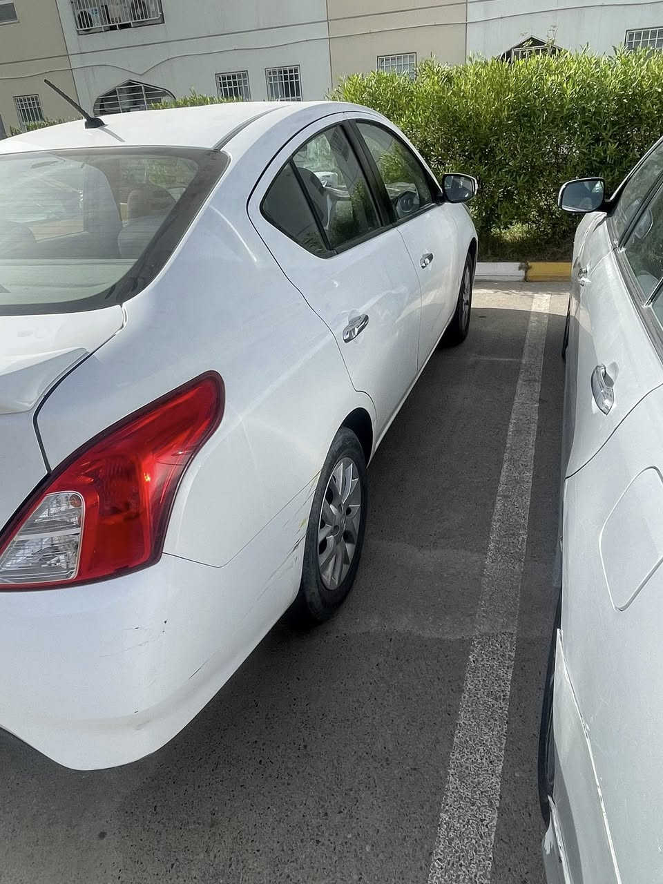 السلام عليكم نيسان سني مصري موديل 2024ماشيه 177مطلوبه للمصرف استقطاع ماستر يعني مباشر مكاتبه وكاله جاهز السعر. 100ورقه وبيها مجال مكان السياره مجمع بسمايه رقم التلفون *********** 
ملاحظه -السياره يرادلها حداديه صور امامي خلفي وبيها طخه بسيطه بلباب فقط
