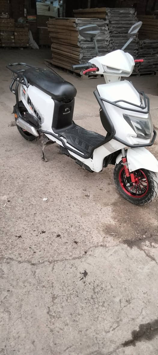 دراجه شحن /6/بطاريات نضيفى عنوان بغداد جكوك/***********
