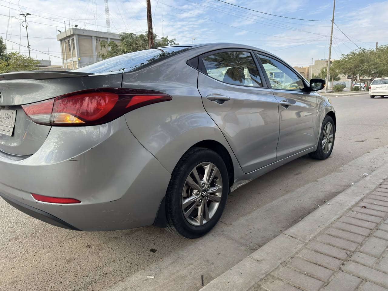 للبيع – إلنترا 2016 خليجي
إلنترا 2016
لون رصاصي
محرك 1600
تحكمات ستيرن
إشارات مري
مرايات كهربائية شفط

السيارة ما بيها صبغ ولا بارد
الضربات مبيّنة بوضوح بالفيديو والصور
حدادية الصدر كاملة جديدة وبيها ضمان سنة

ملاحظة مهمة:
السيارة بيها رواجز وتحتاج تبديل،
وإحنا خاصمين من السعر علمود هذا الموضوع
والسعر محسوب على وضعها الحالي.

السعر: 115 ورقة
المكان: بغداد – حي الجهاد
رقم الاتصال: ***********

ا
