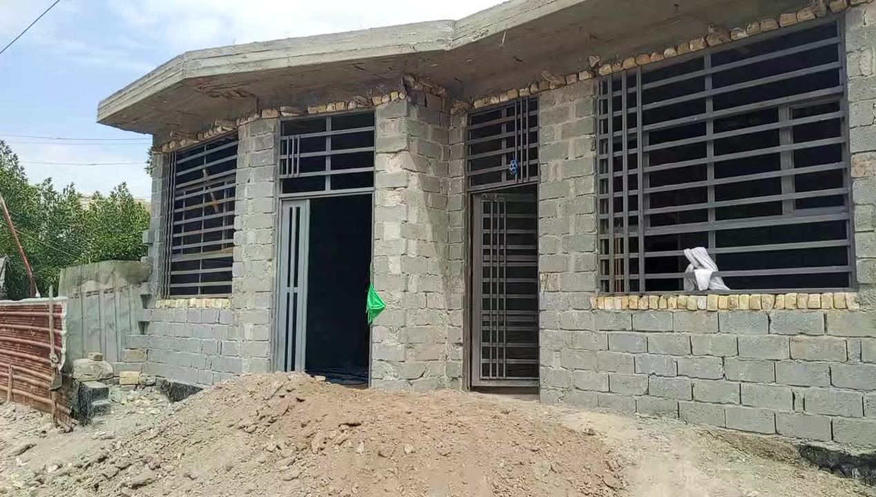 هيكل للبيع المساحه 280متر أكثر
ابو خستاوي شارع منصور ثالث فرع عن اسواق ابو غدير 

خدمات كامله بناء حديث جاهز السعر مناسب 

//***********//
