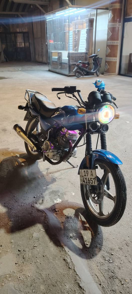 دراجة دايون موديل ٢٤ كفالة عامه برغي ممفتوح بيها مرقم وكامل مداور ثاني يوم للاستفسار الاتصال على الرقم***********
