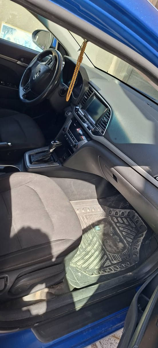 النتره 2017 امريكي فول فواصفات واحد عله واحد 
رقم رقم بغداد سنويه صاقطه تحويل شوكت متريد 
السعر 120 وبيه مجال *********** المكان كربلاء بيع او مرواس ضرر  فقط بنيد وشبر بارد بل جاملغ
