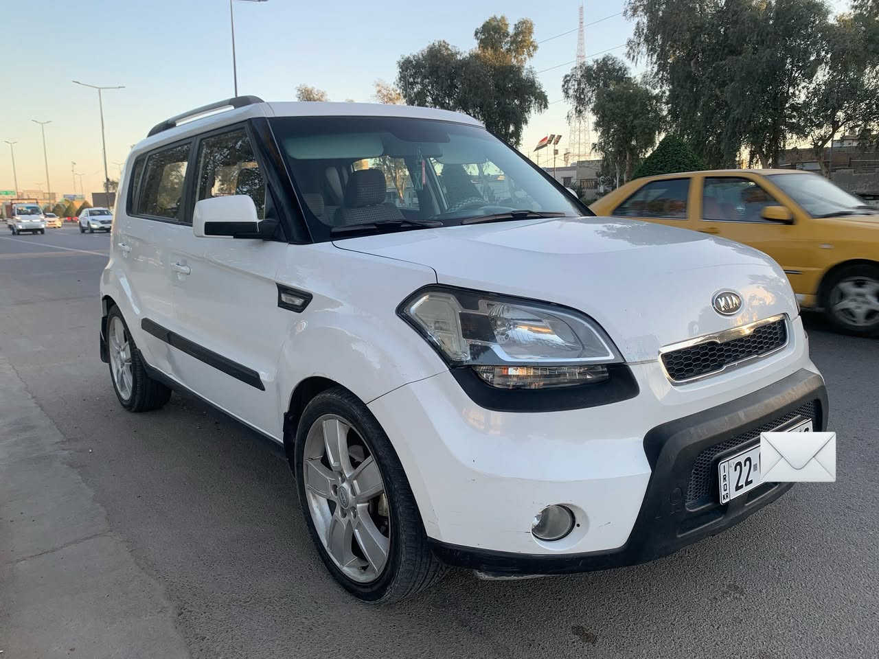 للبيع كيا صول خليجي موديل (2011) محرك (1600)دوش بلادي رقم إربيل الجديد سنويه لحد 2030 باسم شخص يمي بالمنطقة بيها صبغ هلال الجاملغ الخلفي اثر شخوط سيارة جاهزه مابيها أي نقص /السعر (95$)ورقه وبيها مجال العنوان/بغداد /العامرية /الاتصال عالرقم او وتساب لان مكلف بالنشر (***********)
