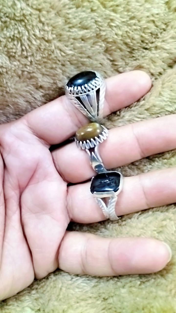 خواتم فضه عيار 925 شفه يمانيه 2 مع جزع يماني صياغات مرتبه


**إذا كنت صاحب هذا الإعلان وتريد حذفه لأي سبب، رجاءا أرسل رسالة إلى الدعم الفني**