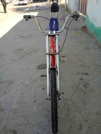 للبيع بايسكل نظيف جدا  ورقم ٠٧٥٠٨٦٥٥٧٢٢