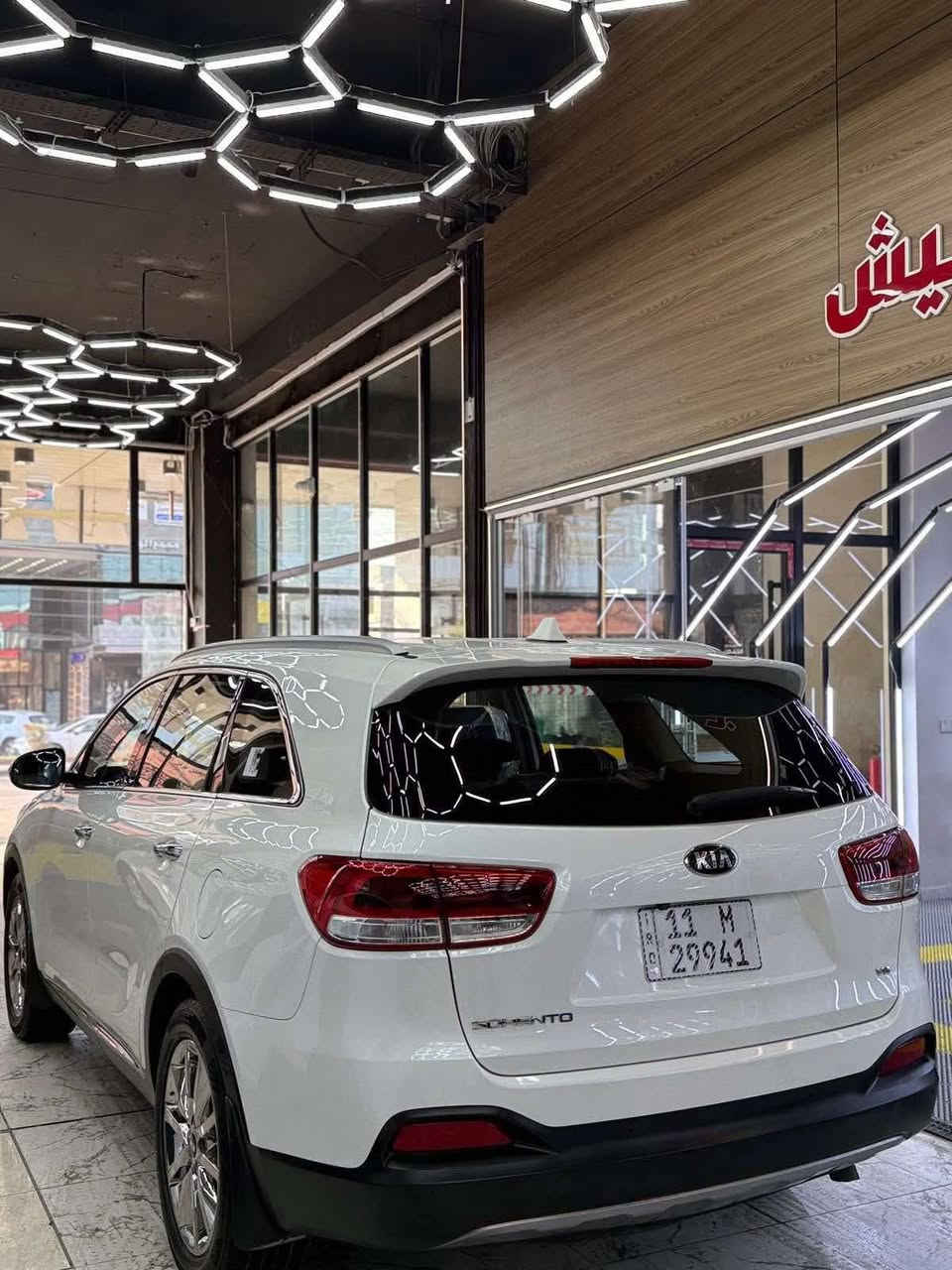 كيا سورنتو خليجي
رقم بغداد الماني بسمي 
موديل ٢٠١٨ شكل ال٢٠ 
لون ابيض 
٦ سلندر ٧ راكب 
فوووووول مواصفات بدون فتحة 
بصمتين: تشغيل وتقفيل 
بردات خلفية اصلية 
كشنات جلد اصلي لونين 
كشنا كهرباء 
شاشة كبيرة اندرويد 
كامرة دوارة اصلية 
حساس امامي وخلفي 
مري شفط مع القفل 
جي : بي: اس: خرائط طرق 
اريل ابيض طيارة 
كيجات السرعة زئبقية 
شاشة الدشبول الكترونية 
تحكم استيرن فول 
حاكية : ابلوتوث: اوكس 
نظام ايكو درايف 
اضواء ترحيب بليدات 
تبريد ابيانو لمس 
تبريد ٣ قطع ثلج 
مانع انزلاق وانحدار 
شاشة اعطال بلدشبول 
لد امامي وخلفي 
اشاير بلمري 
يدات نيكل اصلي 
ويل اكروم ١٩

ماشية ١٢٥ وقابل لزياده اصلي ادك جرس 
كير ومكينة وصدر وحدادية وتبريد خير من اللة 
بيه بارد بل حاملغ لامامي جهن السايق بارد ع كد شبر 
وبيه بارد بل تكمه جهت صدر اقل شبر 
الرقم الدولي الجديد / سنوية جديدة / هزة جديدة 
البصمة الثانية ممستخدمة // كتلوكات الشركة موجودات 
٢١٥$بي مجال حك جيه
***********
