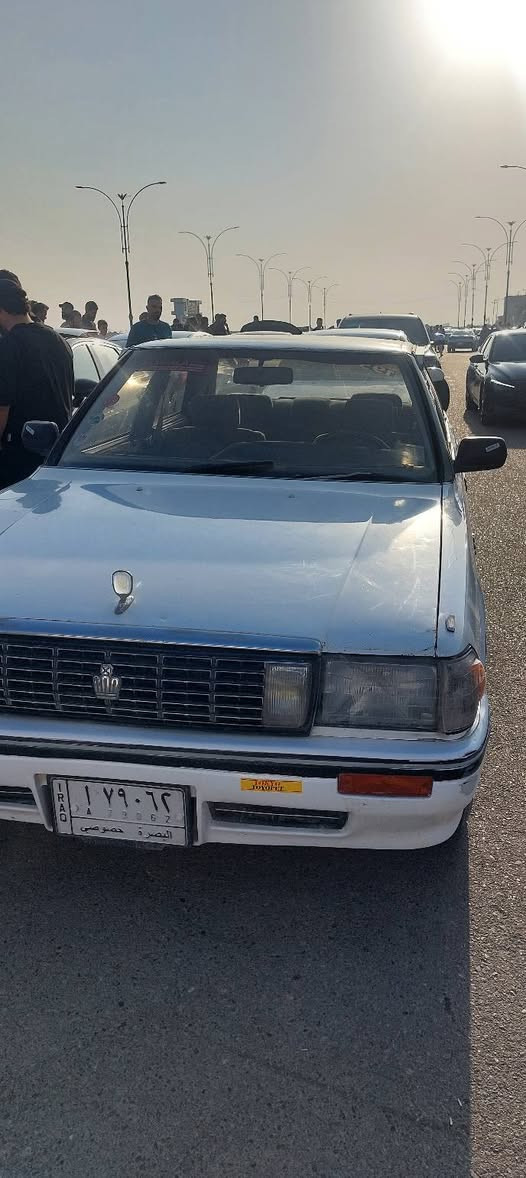 السلام عليكم تويوتا كراون هارتوب للبيع مديل ١٩٩١ كفالة عامة من الضربة والكص والنقل  كهربائيات كلها شغالة السنوية لنهاية ٢٠٢٦ السيارة جاهزة كشر كلش نظيف السعر ٣٨ مكاني بصرة الهارثة ***********
