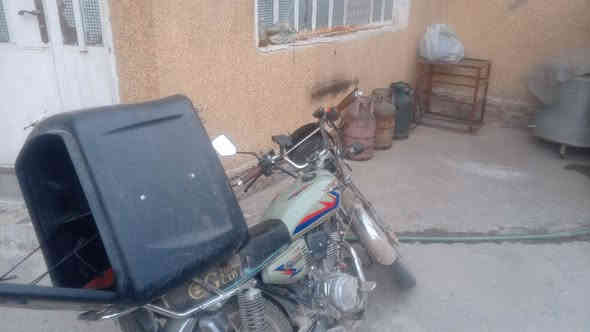 السلام عليكم دراجه ايراني للبيع خمسه كير شراي متواجد واتساب 2025 شهر 4/27 اوراق كامله السعر خاص الله يشهد غسل مغاسله متروكه *********** بصمه عن بعد
