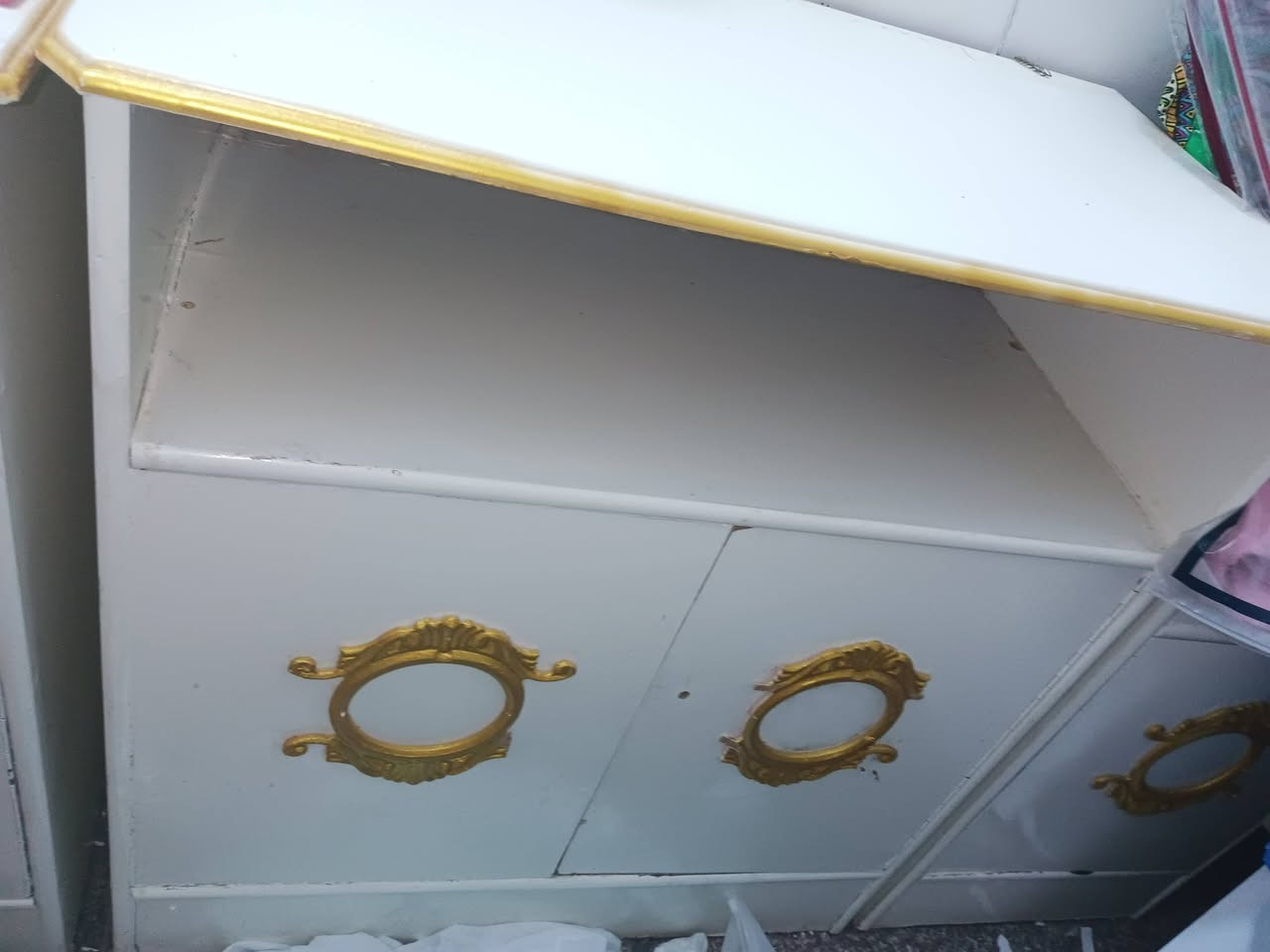 غرفه صاج عراقي تسكام
نظيفه ما بيها اي ضرر  8 قطع 

سعر 600 

مكان خلف حي الحضاره
***********
