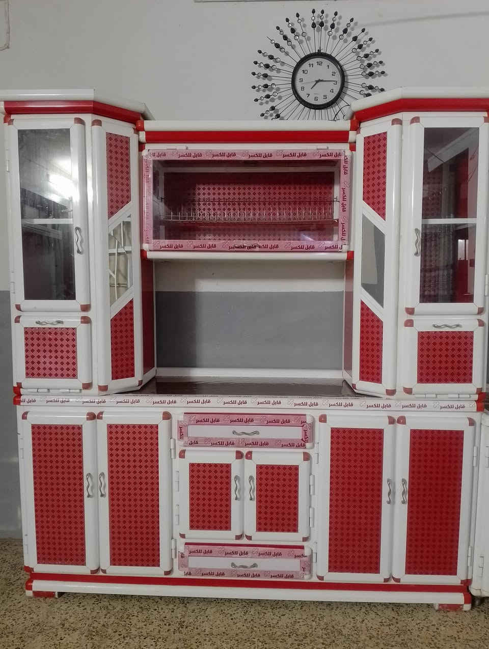 300 وبيها مجال.لتواصل خاص او الاتصال بالرقم ***********
