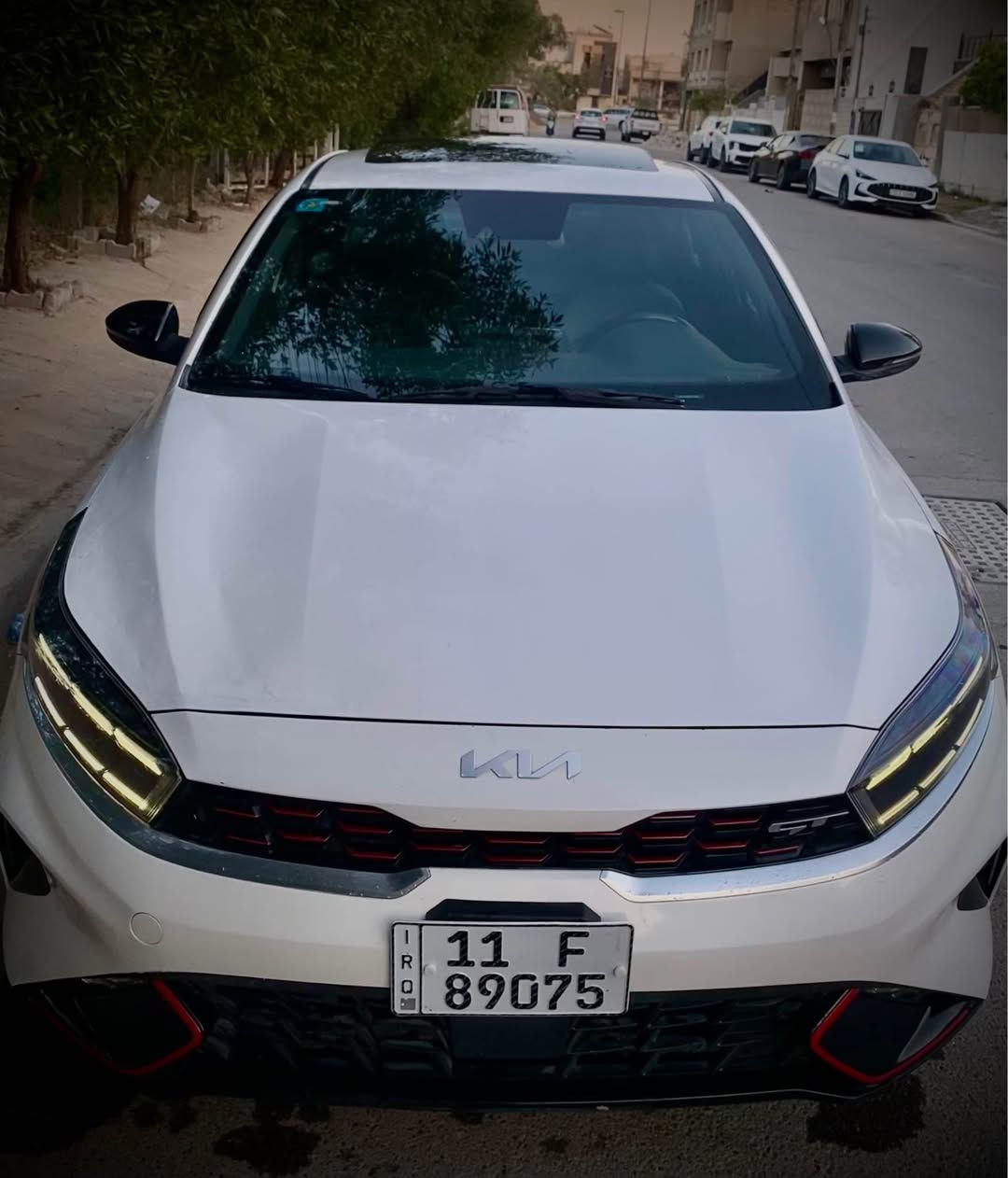 السلام عليكم للبيع 
KIA FORTE GT LIMITED 2024
وارد دخول جديد رقم بغداد
ماشيه 40 مشي امريكا
دخول بصمه ذكي
نظام ترحيب اضويه يدات
تشغيل عن بعد 
بصمة ابواب
حجم المحرك1.6T✈️  
كير دبل كلج (dct)
202 حصان
شاشة كبيرة اندرويد اوتو
 Apple Car Play
سايد بريك بصمه
اوتو هولد Auto Hold
حساس ضغط الاطارات 
 كامره دواره خلفيه 
رادار امامي 
 اشاير في المرايا+رادرات جانبية و خلفيه و اماميه 
حساسات خلفيه
نقطه العمياء
قيادة ذاتيه 
تحديد مسار
مثبت سرعه 
توقف ذاتي
تبريد شاشة + مناخ منفصل  
كشنات جلد تبريد تدفئة 
اشاير بالمري 
لدترحيب 
لد امامي LED
لد خلفي LED
جنطه كهربائي فتح اوتماتيك عند الوقوف خلف سيارة
ويل كب كروم  18
سبايدر خلفي
اوضاع قياده Drive Mode
نظام سبورت sport
 نظام نورملNormal
نظام سمارت Smart
تحكم ستيرن جهتين  
مع شفتات ستيرن رياضي
دركة سبورت مختومه (GT)
 بعد بيهة مواصفات الفول
صور الحادث راسلني واتساب او خاص
مكان السيارة بغداد
160بي مجال
الاستفسار الأتصال او المراسله واتساب
*********** بغداد, العراق
