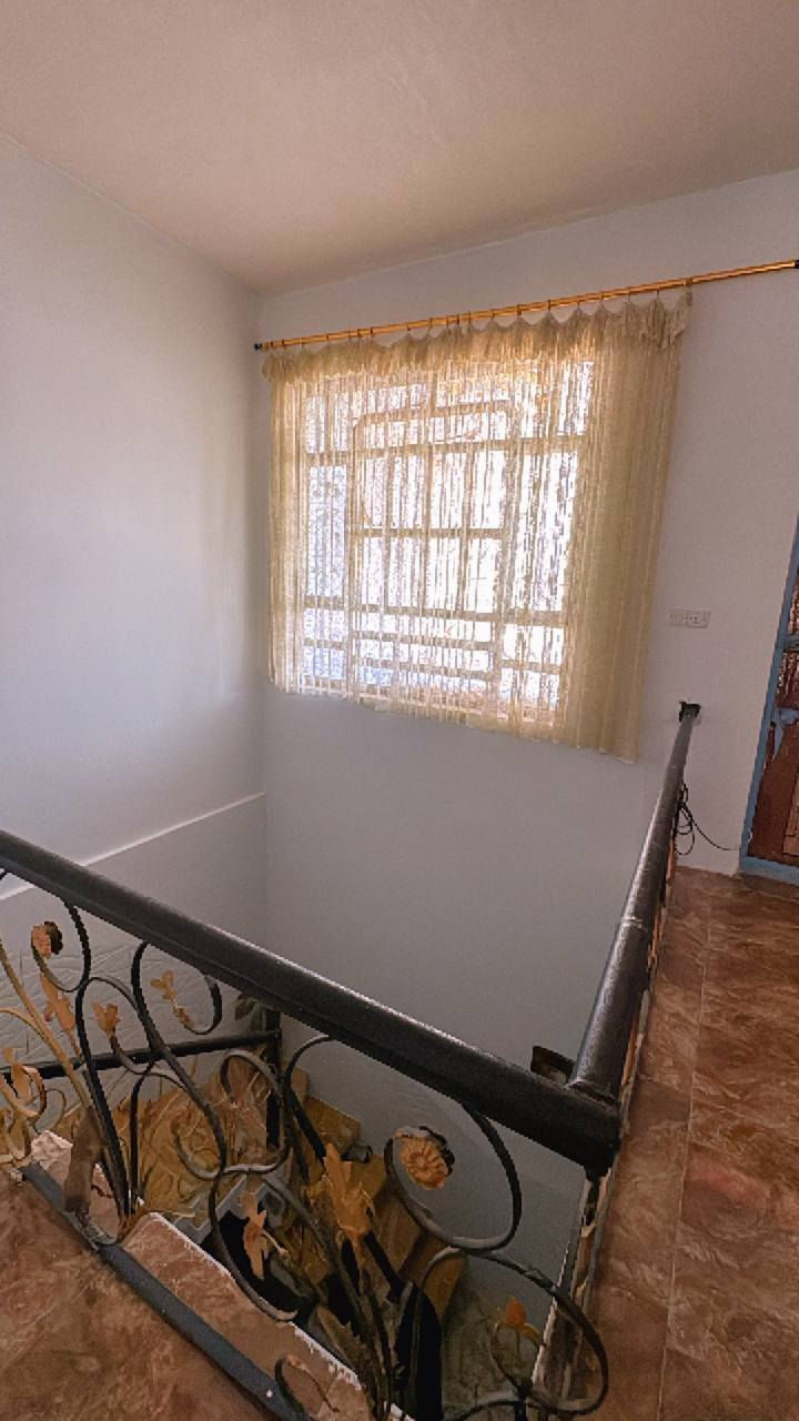 السلام عليكم
#للايجار
 بيت 200 متر
النصر والسلام
منطقة الألفين ثاني فرع عن السوك

بيت جديد ونظيف جدا
للتواصل اتصال + واتساب 
 ***********
***********
