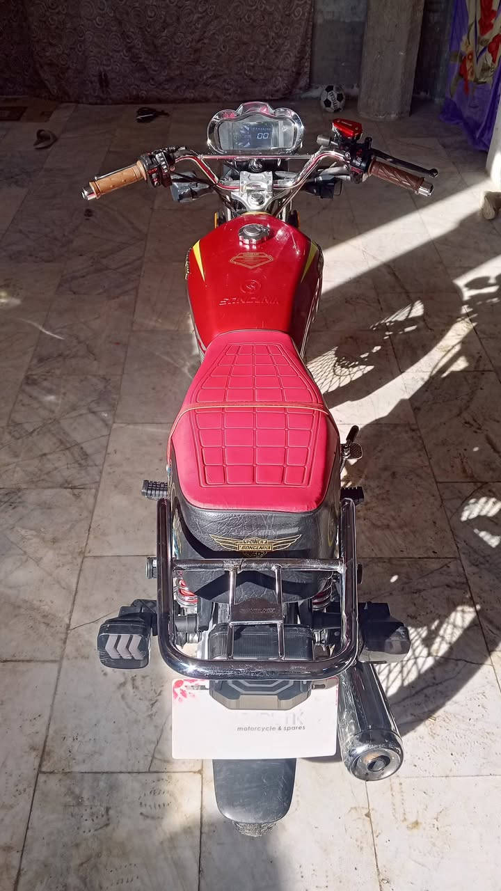 السلام عليكم 
سولنك 4كير مديل 25 
فول نضافه اوراق شلعه ومعدل 
للبيع 750 وبيها مجال للشراي 
مكان الاسكندريه ***********
