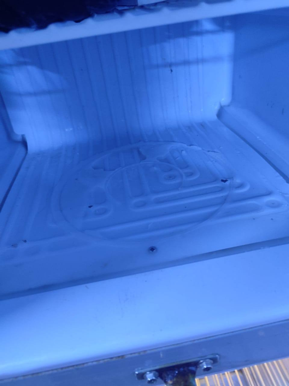 ثلاجة للبيع نضيفه مثل لي بصؤره حجم وسط
سعر125


**إذا كنت صاحب هذا الإعلان وتريد حذفه لأي سبب، رجاءا أرسل رسالة إلى الدعم الفني**