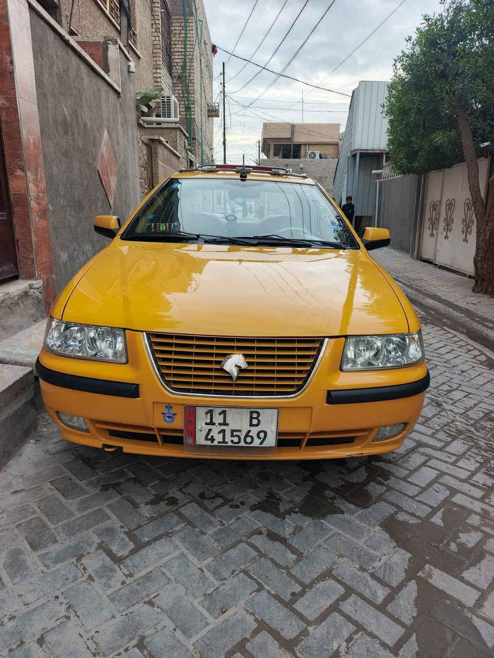 السلام عليكم من رخصة الأدمن سياره سمند 2011مكفوله بس بارد شبر باب الخلفي صبغ شي قليل بلباب السياره كفاله عامه تجي وشوف بعينك السياره احلا من الصور مع هورن بوش اصلي تخم سستم اصلي سيبايه سحاره تخم تاير جديد مكينه كير كفاله تحويل ثاني يوم رقم نكليزي ترايك للبصره العنون بغداد الأمين الثانيه ***********السعر 46
