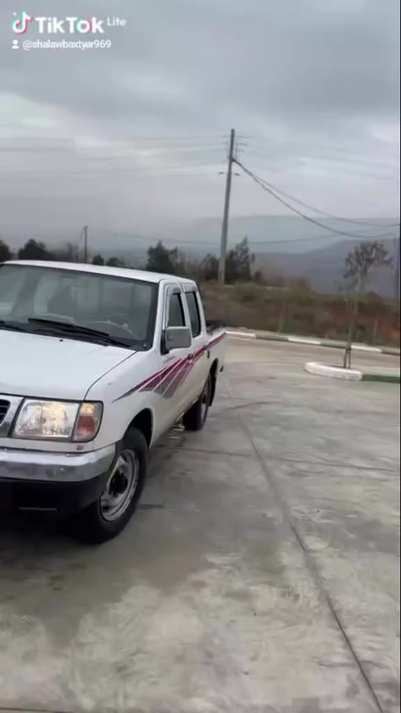 نیسان پیکاپ مۆدیل2001  تەبردوباوەڕ  لەسەرسویج  سەیارکە کئڕو مەکینە بەشەرت  پئ دە عمو لئ دراوای   سەیارکە  ماڵی دۆستە 3ساڵە لای خۆمە   شوئن پیرمەکرون..ژم    ***********. ئاسیا ***********
