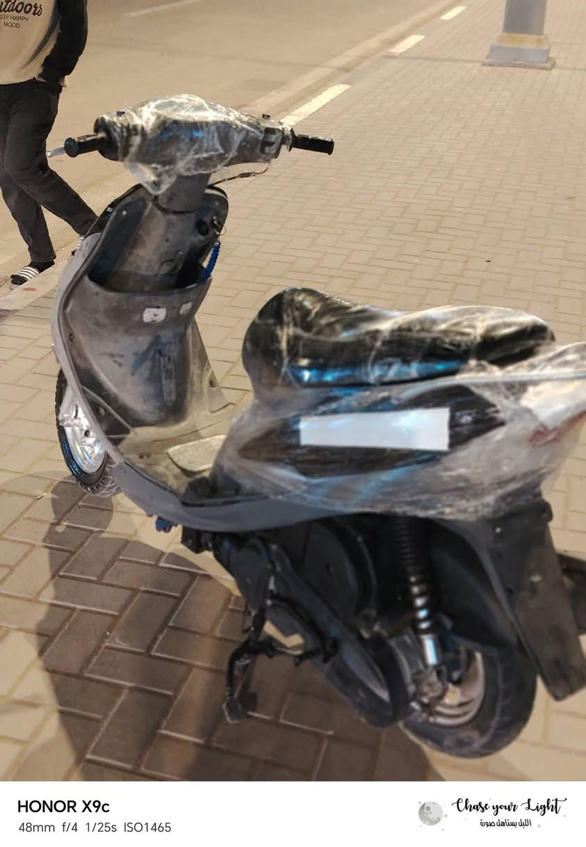 السلام عليكم دراجه ماكس قجمه للبيع دراجه نكره سلف ما ناقصه شي دراجه بوشته بلاديه 49 مفتوحه ولفات فقط سعره 550وبيه مجال لشراي مكاني قبله لتواصل علا الرقم ***********
