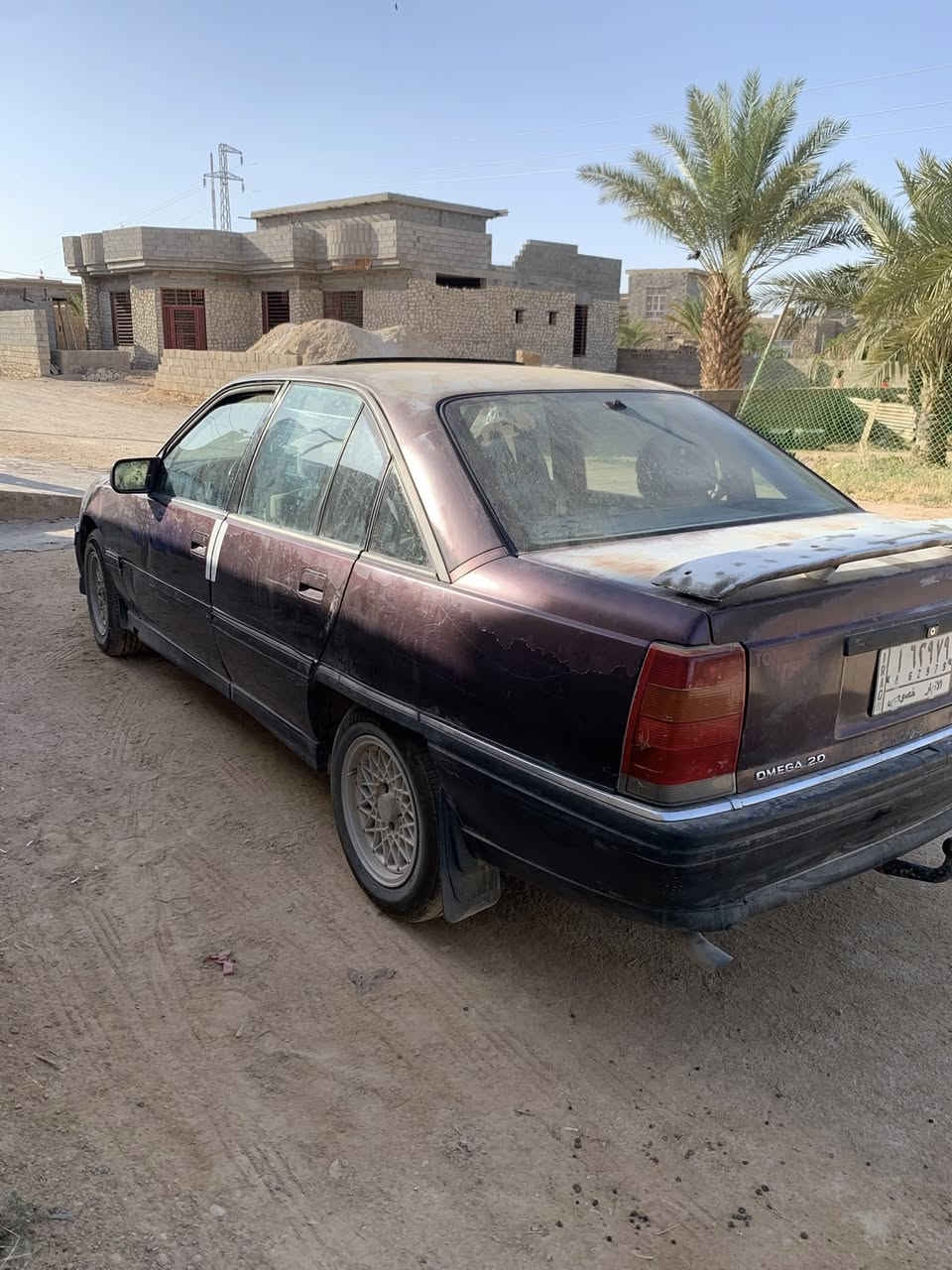 سلام عليكم اوميكه موديل93محرك2000 شرط تحويل رقم *********** السعر 25وبيه مجال
