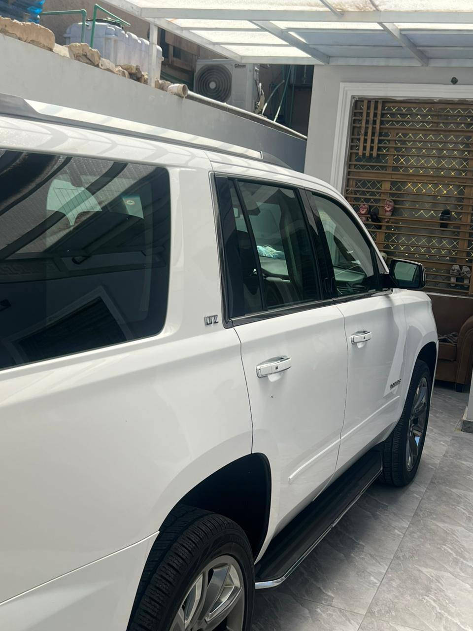 سلام عليكم  مكلف بنشر
تاهو مديل 2015 خليجي فول مواصفات LTZ داخل قرميدي فتحه باب كهرباء فوول للأخير رقم شمالي باسمي سنويه ورقم جديد السياره كفاله عامه ضربه صبغ بارد ماشيه 93 ألف كيلو متر السعر 350   رقم الهاتف *********** 
 مكان السياره البصرة
