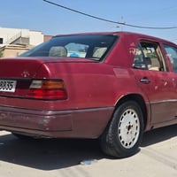 مرسيدس دب ١٩٩٠  رقم بغداد انكليزي باسمي  مكينة وكير vvt بطة  السيارة ب...