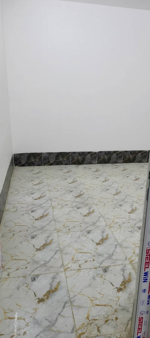 بيت طابقين شقه اللايجار موقع تسعين بيت زيرو جديد الطابق الارضي 250 الف وال طابق ثاني 200 الف
اللستفسار. ***********
