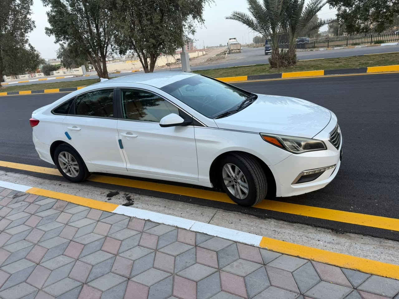 سوناتا ٢٠١٦ وارد امريكي كلين السياره نظيفه بشكل محرك 2400 سنويه وهزه جديده للبيع والمراوس  صار هنا بلعراق طخه بلمازده جهه الصدر ووتعدلت وانصبغت يعني انطيك قطعه واحده فقط صبغ رش بدون معجون 
السعر 130 وبيها مجال للطيبين 
العنوان ديالى بلدروز 
***********/***********
