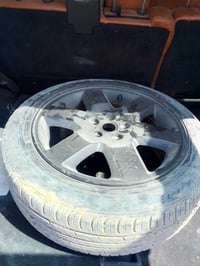 حجم ١٩ • لاندروفر • تاير نظيف