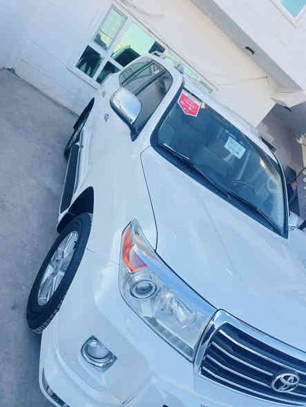 مونيكا 2013
بدون صبخ 
بذون تعديل
كيرمحرك شه رت
ماشي180كم
فول فول
V6
سعر378مجال
***********
مكان روفيا
