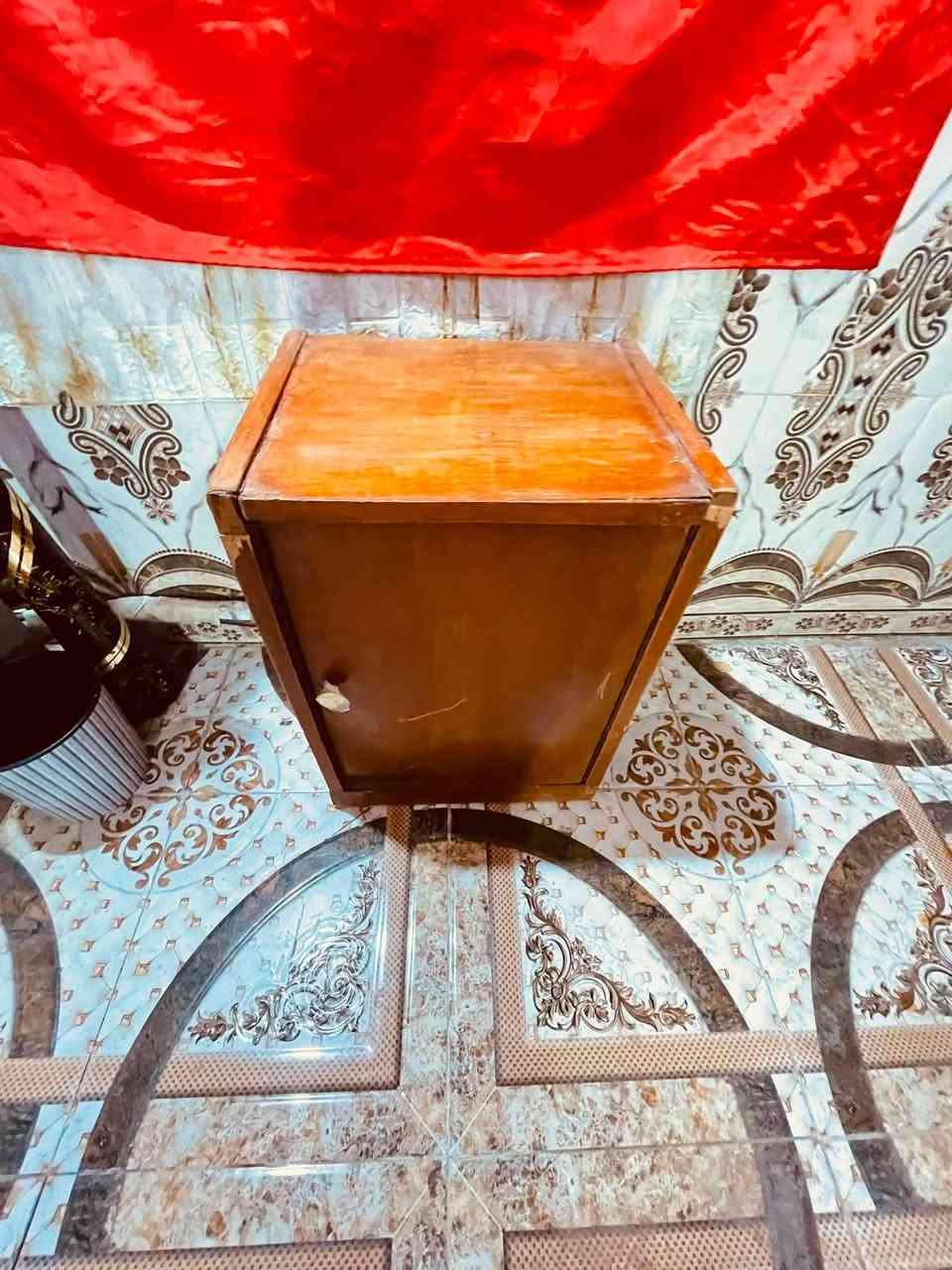 غرفه عراقيه تفصال البيع سعر 350 وبيه مجال عنوان زبير. رجآ موشراي لايتصل ***********
