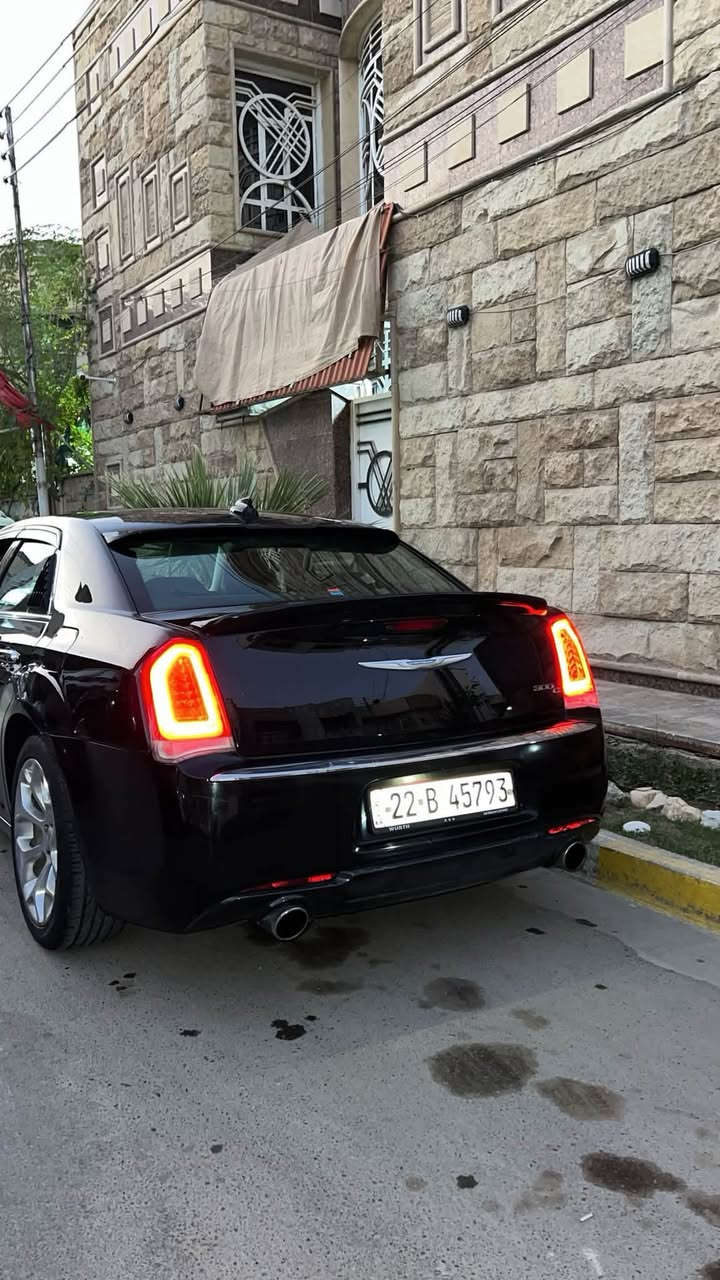 السلام عليكم 
الشايب للبيع او المراوس بجارجر GT او اوباما s🔥

Chrysler 300C 2016 black 

مواصفات السياره✅:
المحرك 3600
الداخل جلد اسود بلادي🖤
تدفئة وتبريد بالكراسي +تدفئة المقود(الستيرن)
حوامل أكواب تدفئة وتبريد
بانورما كاملة🔥
تو ويل المرغوب✅🔥
بردة خلفية🔥
كير طيارة 8نمر🔥
ممشى السياره 210km
تشغيل عن بعد🔥🖤
بجم عريض وكبس🖤
وباقي المواصفات المعروفة سيارة فول مواصفات 
السيارة جاهزة من كل النواحي كير ومحرك بشرط الفحص 
السيارة كندية داخلة كلين تايتل للعراق وهنا صار بيها 
جاملغ امامي وخلفي ثنينهن جهه السايق وحادثهن حيل خفيف 
وبيها بارد خفيف
 بجهه السكن تواصل ويايه وادزلك السونار✅🔥
السيارة على ايدي طالب جامعة وتخبل السياره ومنصوبة وحيل حلوة كلشي مصروف عليها دينار متصرف عليها وبالعافية ع ياخذها🤍
رقم السياره أربيل الجديد وهزه جديده مسويلها وبأسمي التحويل ثاني يوم🔥✅
#سعر الشايب:205وبيها مجال 
للاستفسار متوفر واتساب واتصال دائماً: ***********
