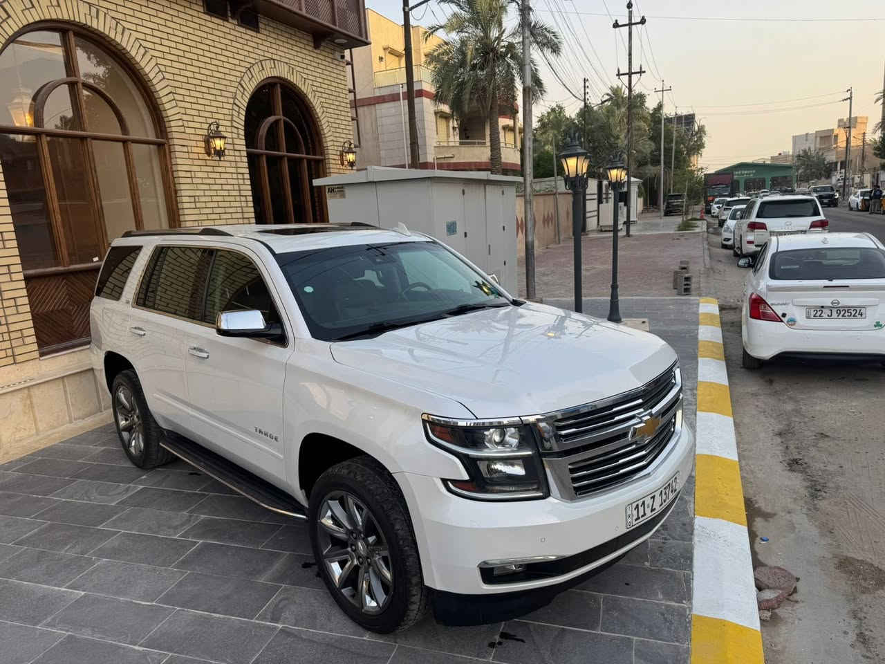 سلام عليكم 
تاهو 2016 LTZ فول للاخير برمير داخل قرميدي
كشن فصل ملكي 
عينه ليزريه 
داته شو 
شحن وايرليس 
السياره كلش جديده وجاهزه تخم تاير مكينه كير 
حداده تبريد جاهزه من كلشي الف متصرف عليها 
سونارها موجود بلمنشور واضافه للسونار صار بيهاا 
باب الدلعه شبر صبغ فقط 
العنوان البصره الجزائر 
***********
السعر 307 وبيها مجال قليل
