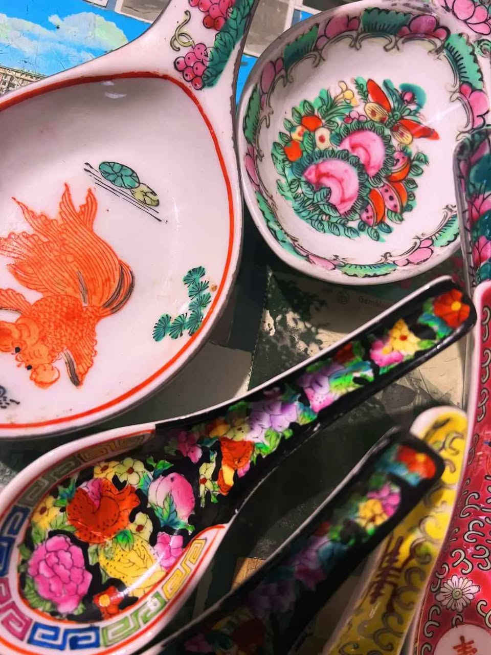 Antique Hand-Painted Chinese Porcelain Oriental Collection
​Availability: A unique collection where each piece is available to be sold individually.
​Condition: Excellent Vintage Condition, No Chips, Cracks, or Flaws.
​📸 Please review the photos carefully as they form part of the description.
📦 Shipping Available to all governorates.
✉️ For price and serious inquiries: Please feel free to send a direct message (DM). الاسكندرية, مصر


**إذا كنت صاحب هذا الإعلان وتريد حذفه لأي سبب، رجاءا أرسل رسالة إلى الدعم الفني**