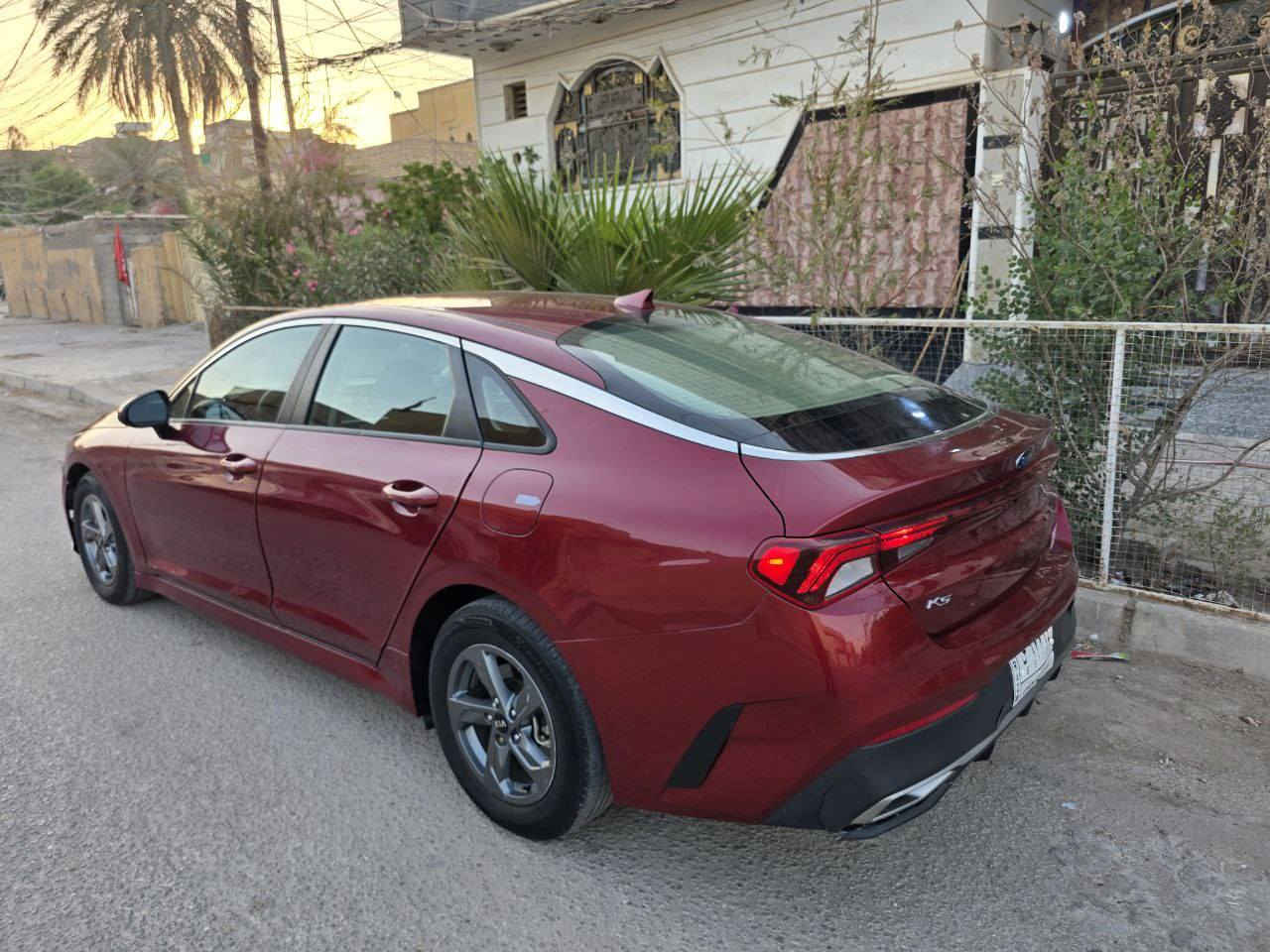 السلام عليكم. K5 موديل 2021 معوقين باقيلهه سنه وتصير حره بسنه 2027 معوقهه موجود ووكيلهه موجود السياره بيهه نقوصات بسيطه للجماليه كير ومكينه كفاله حداديه و صدر حلوه منظومه تبريد جديده وكاله شاصي ولغد مكفولات
المواصفات ستوك :
مكينه 1600 تيربو 
تحكم جهتين ✨ 
سايد بريك بصمه ✨ 
4 مودات قيادة
تحديد مسار 🛤️
قياده اليه 🚘
مثبت سرعه ✨
اوتو هولد
مانع انزلاق
شاشة
اندرويد اوتو
ابل كار بلي 📲
ماشية 63 الف ميل
السعر : 130 وبيهه مجال قليل حك الجيه
مكاني كربلاء مركز المدينه
للاستفسار خاص او على الرقم ***********
