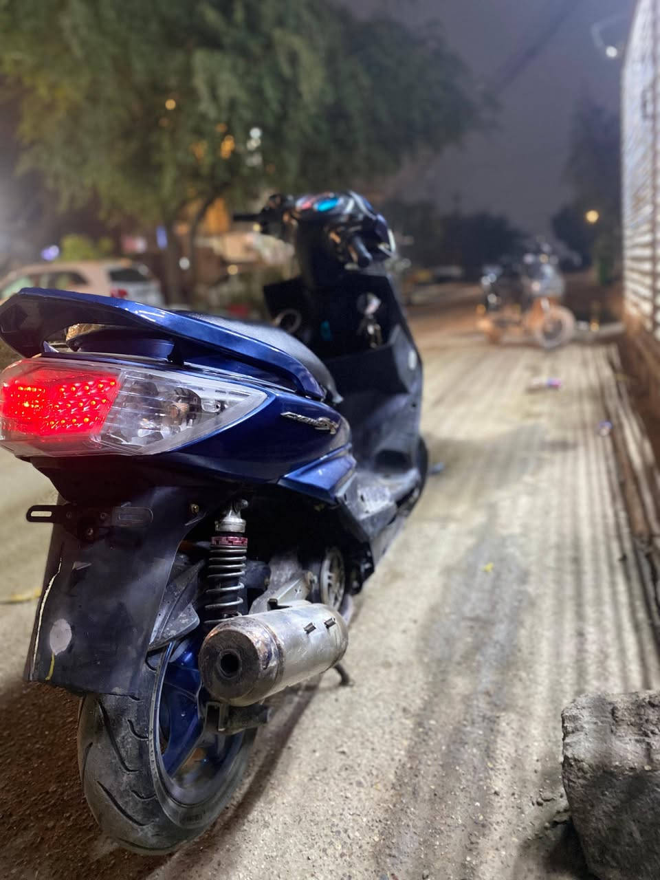 بسبب الوعود الكاذبة
دراجه سكنس فحل كابريتر للبيع 
كلجات رياضي wf
  صالنصة رياضي 
 دبلات رياضي
 الدرجه نظيفة 
مفتوحه مرة واحدة فقط 
لغرض التزويد 
بوش وبستم 58 ونص 
السعر 700
شراي هلا بيك 
مو شراي لاتكسر بحلال غيرك 
***********
العنوان بغداد العبيدي
