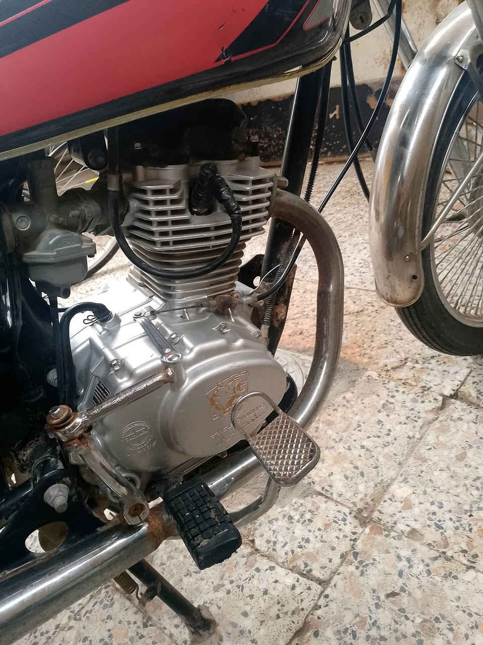 دراجه صيني
موديل 21 أوراق ضايعه مكفوله الدراجه رقم الشاصي والبليته موجودات 
محرك بلاد مامفتوح 
كهربائيات كله شغاله 
العنوان بصره شط العرب قرب الجسر الايطالي 
رقم الهاتف ***********
