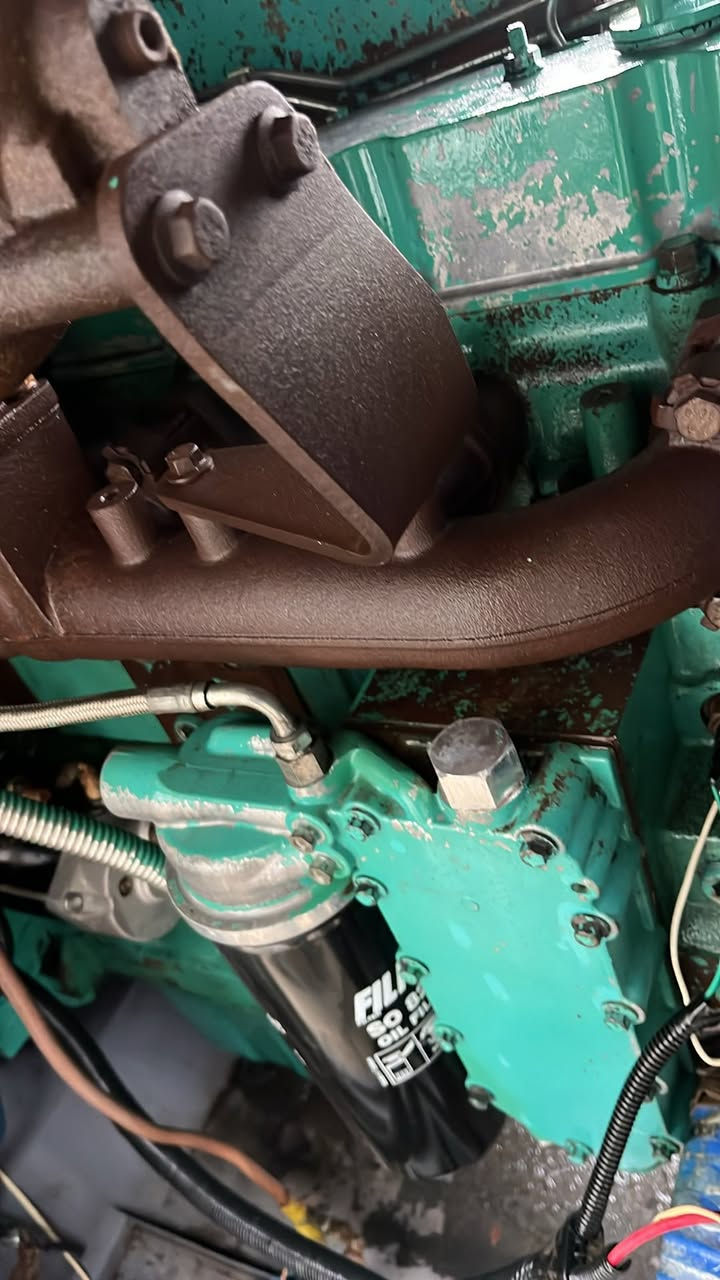 مولده كمنز حجم 114
مولده نظيفه شرط حمل 
سعه توليد 200 kva 
*********** 
***********
